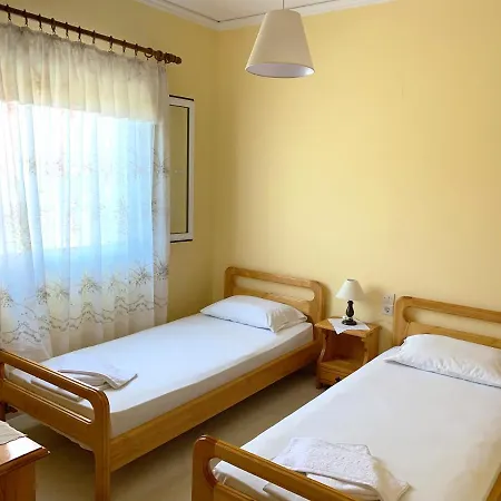 Spiros On Agios Gordios Beach, Corfu, Greece Appartement *